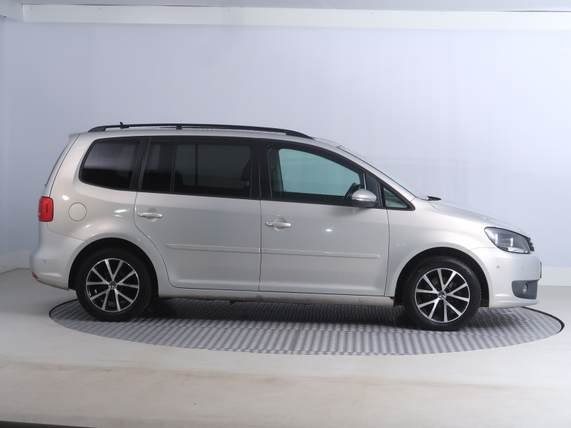 Volkswagen Touran, 2012