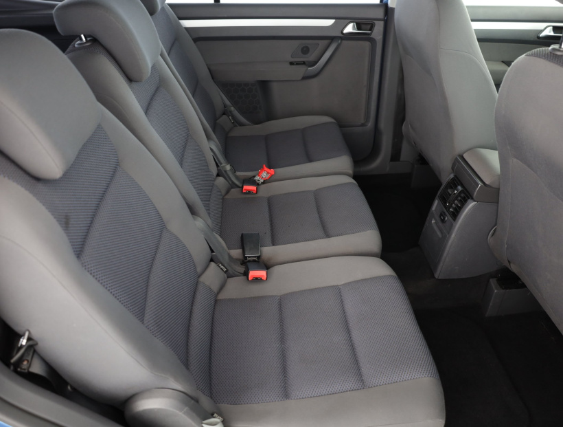 Volkswagen Touran, 2011