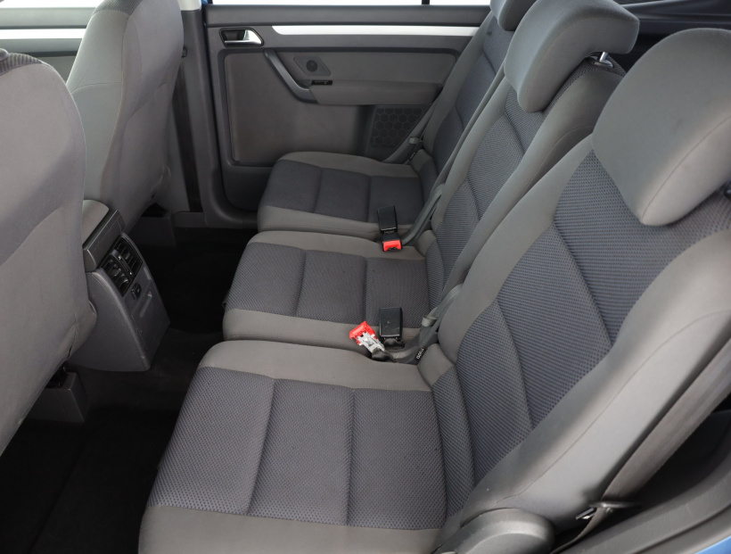 Volkswagen Touran, 2011
