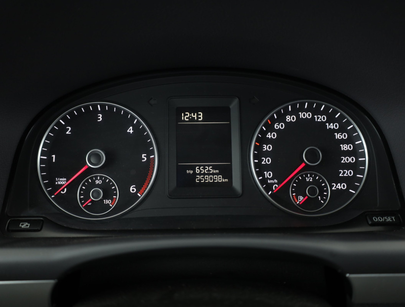 Volkswagen Touran, 2011