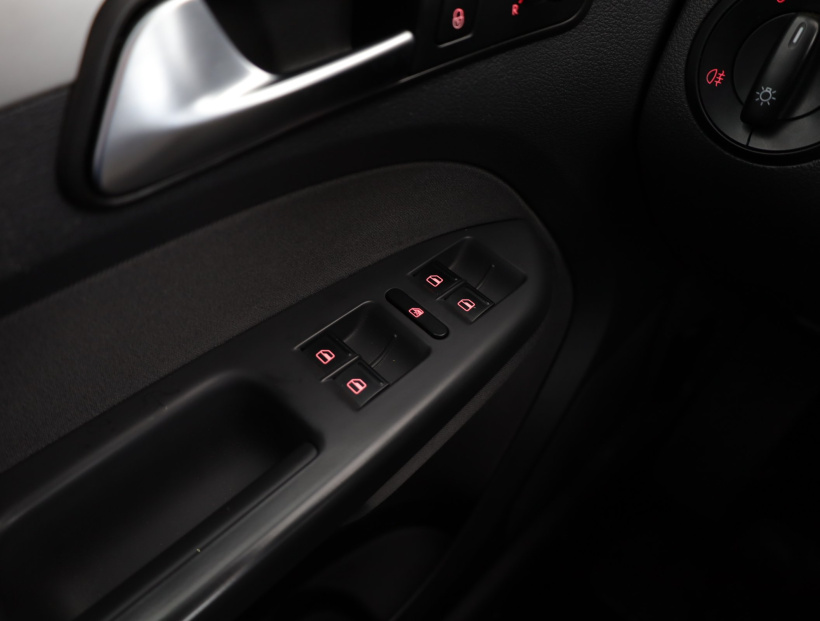 Volkswagen Touran, 2011