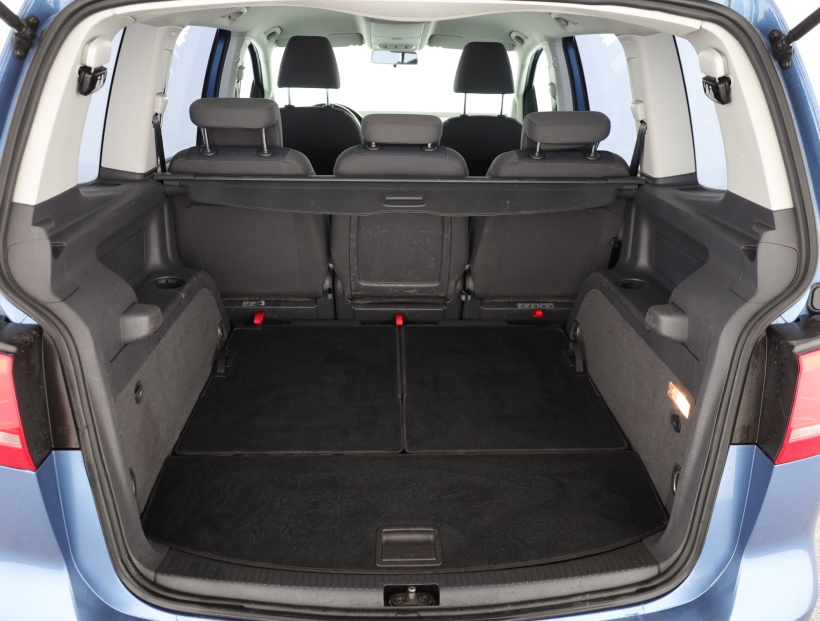 Volkswagen Touran, 2011