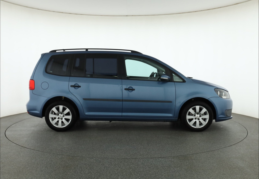 Volkswagen Touran, 2011