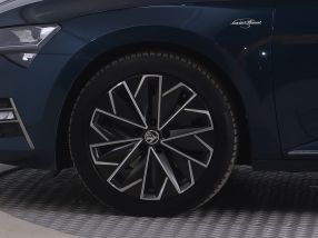 Škoda Superb - 2021