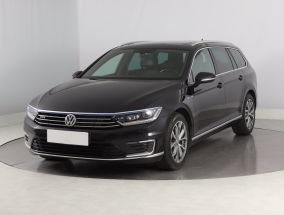 Volkswagen Passat - 2015