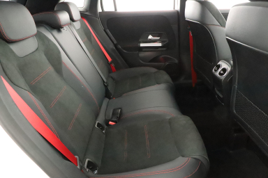 Mercedes-Benz GLA - 2023