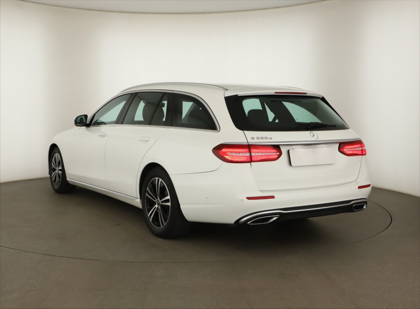 Mercedes-Benz E, 2017