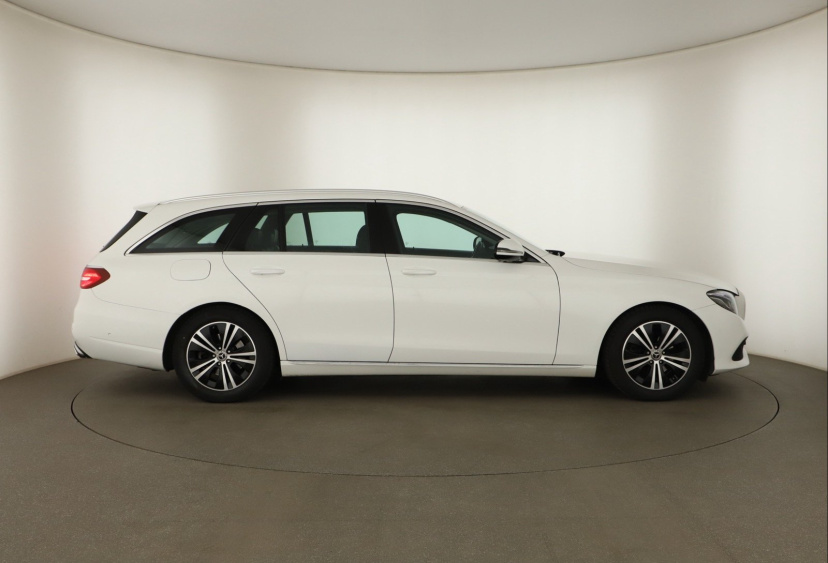Mercedes-Benz E, 2017
