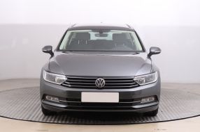 Volkswagen Passat - 2015