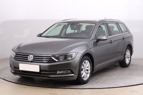 Volkswagen Passat - 2015