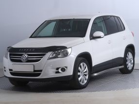 Volkswagen Tiguan - 2011