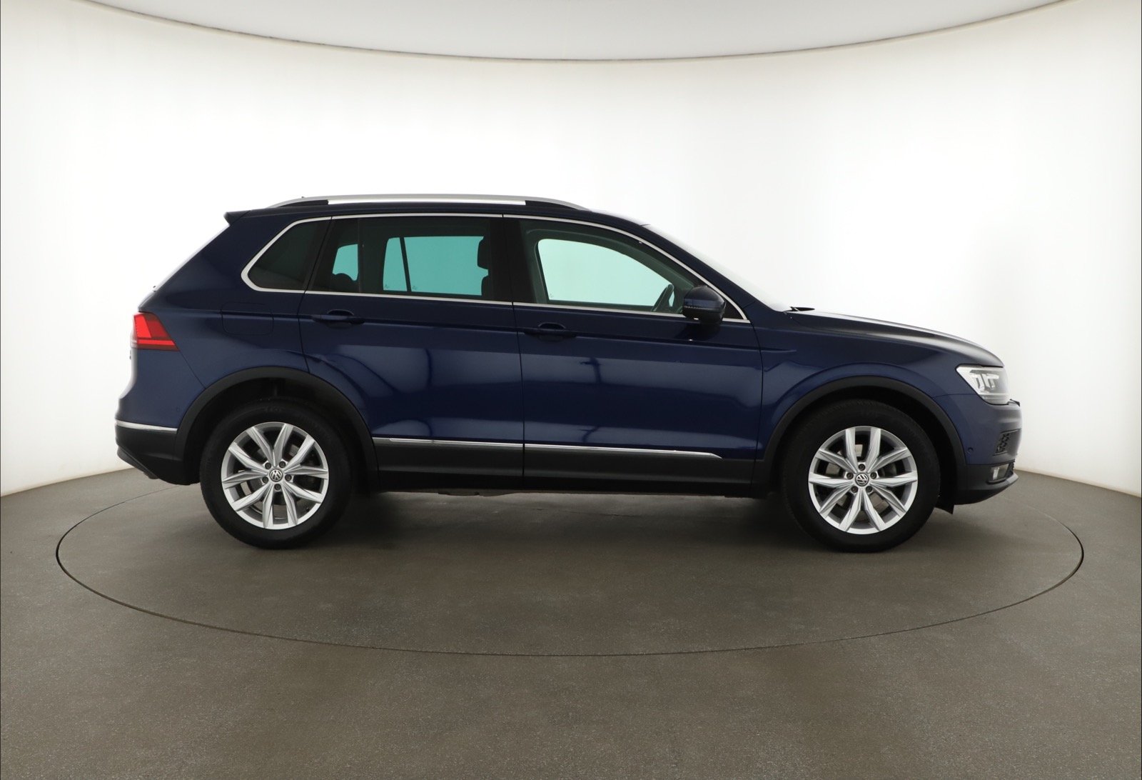 Volkswagen Tiguan - 2017