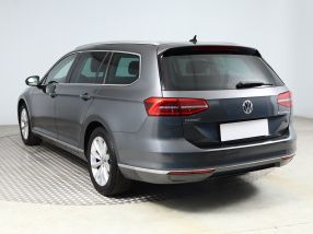 Volkswagen Passat - 2016