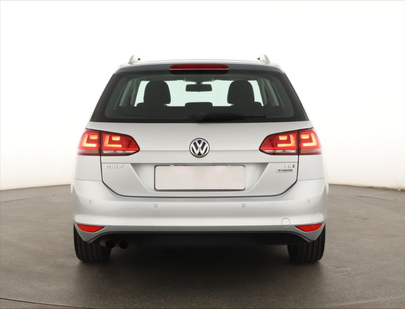 Volkswagen Golf, 2015