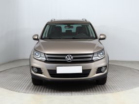 Volkswagen Tiguan - 2012