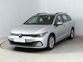 Volkswagen Golf - 2021