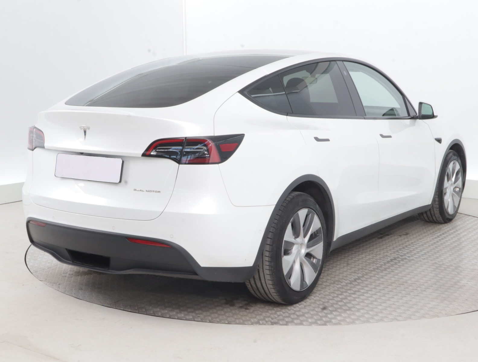 Tesla Model Y - 2022