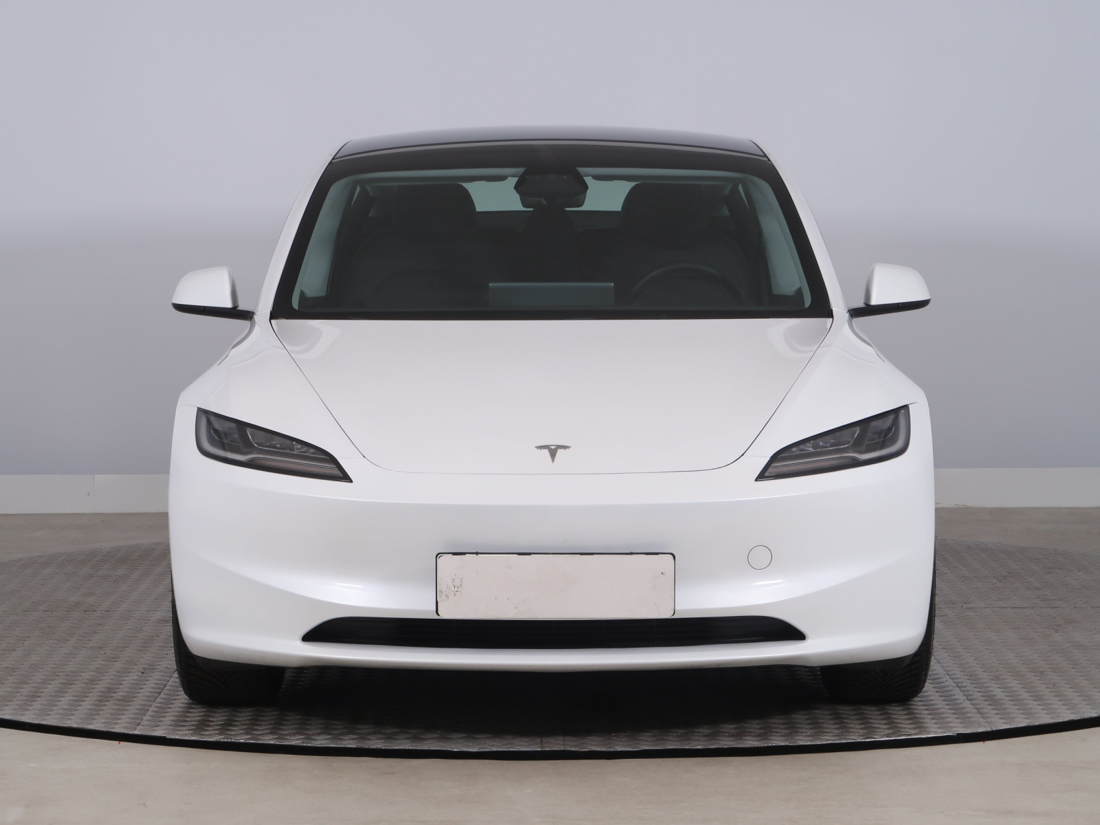 Tesla Model 3 - 2024