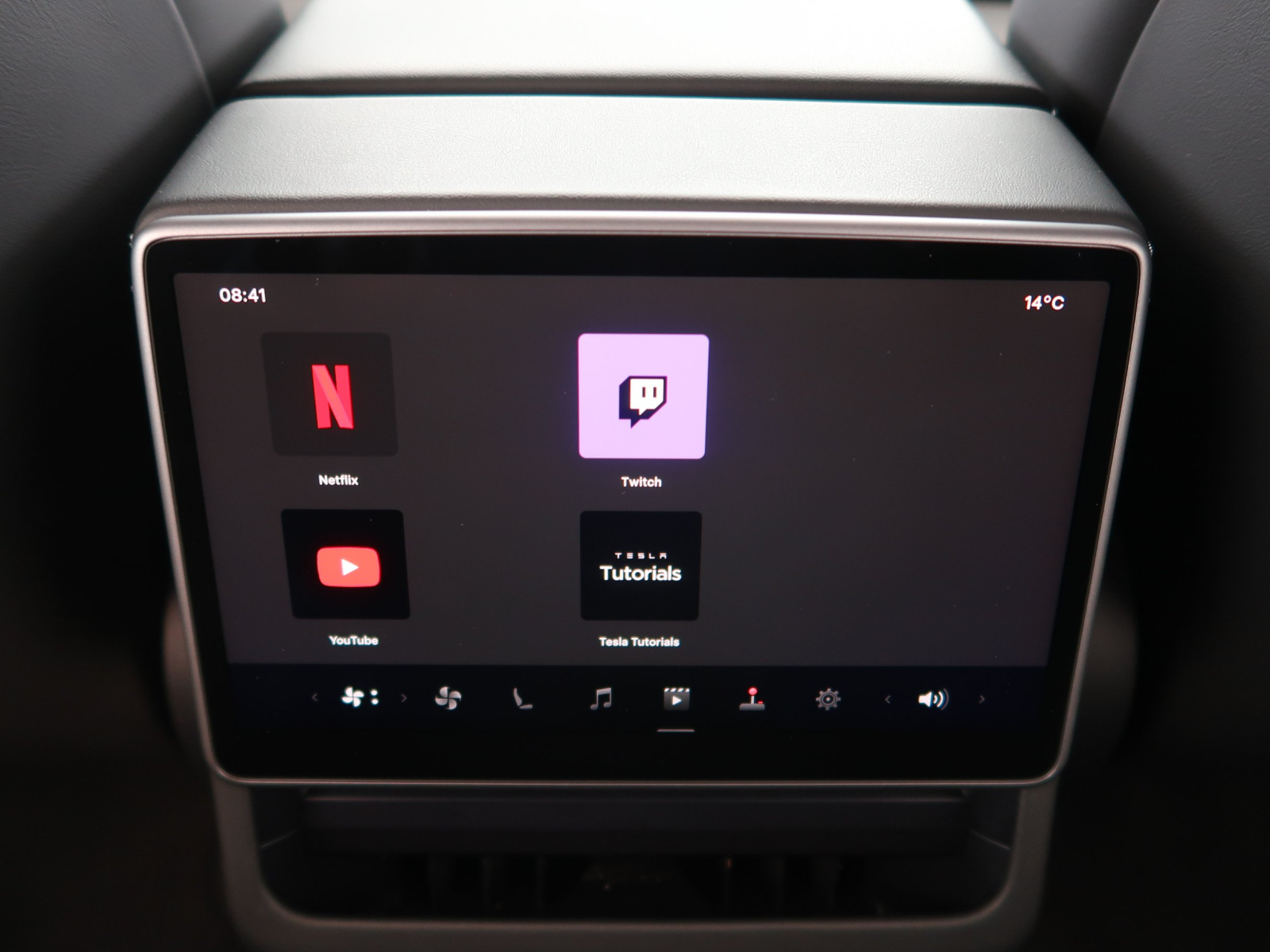 Tesla Model 3 - 2024