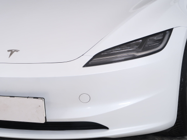 Tesla Model 3 - 2024