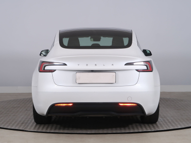 Tesla Model 3 - 2024