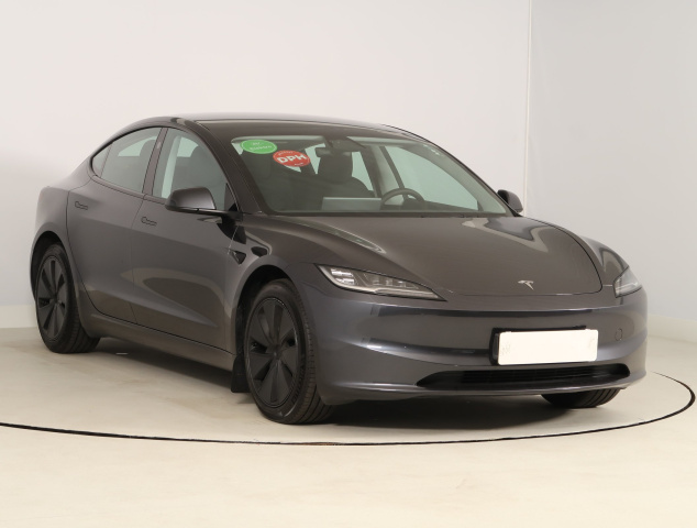 Tesla Model 3 2024