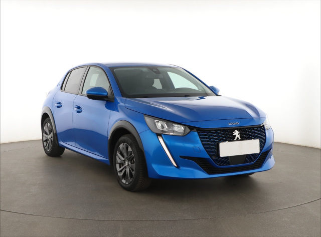 Peugeot e-208 2021