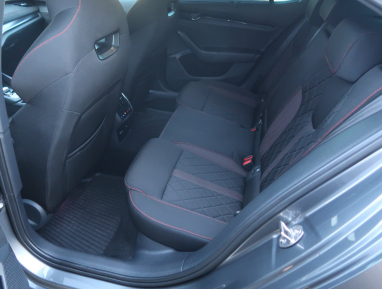 Škoda Octavia - 2023