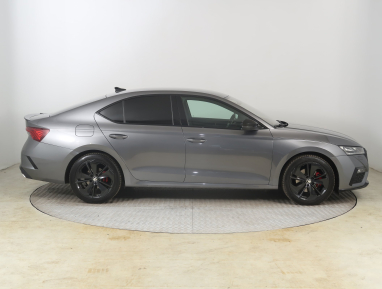 Škoda Octavia - 2023