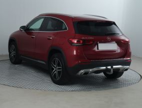 Mercedes-Benz GLA - 2022