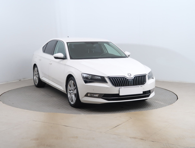 Škoda Superb 2015