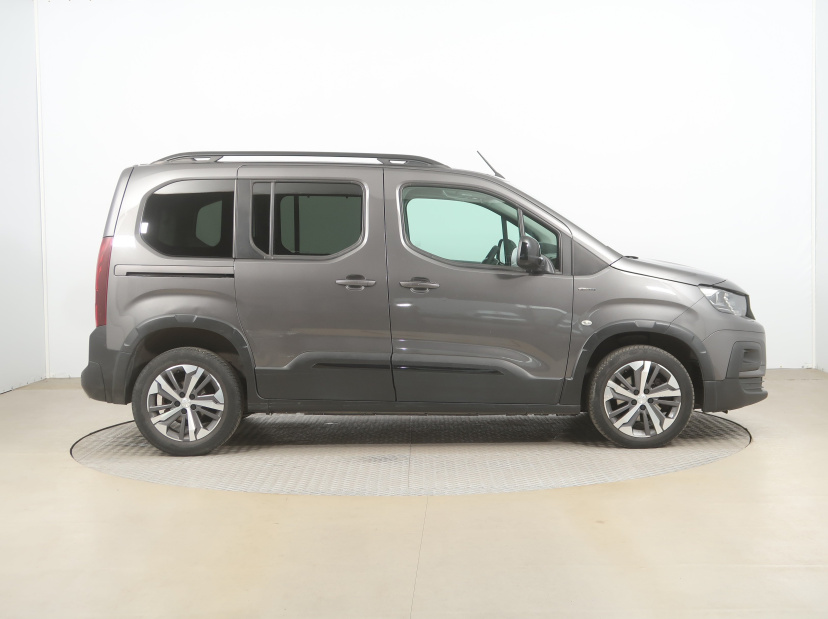 Peugeot Rifter, 2020
