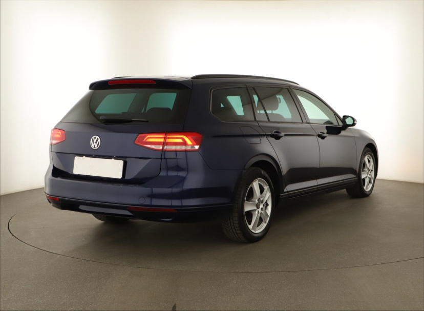 Volkswagen Passat, 2018