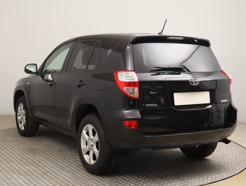 Toyota RAV 4, 2011