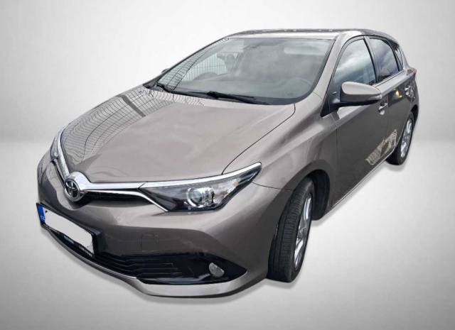 Toyota Auris 2015