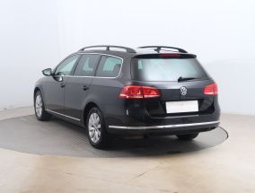 Volkswagen Passat - 2011