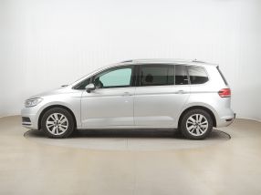 Volkswagen Touran - 2021