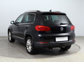 Volkswagen Tiguan - 2012