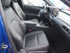 Lexus UX - 2025