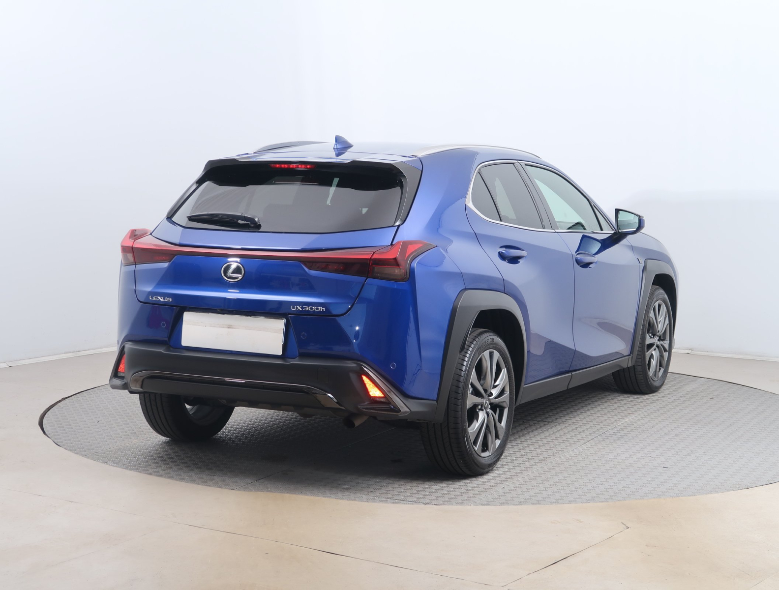 Lexus UX - 2025