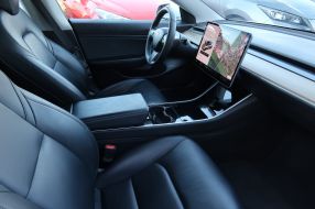 Tesla Model 3 - 2019