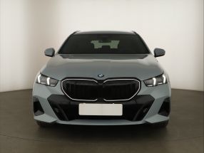 BMW 5 - 2025