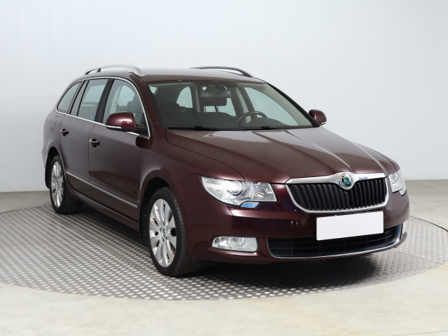 Škoda Superb 2011