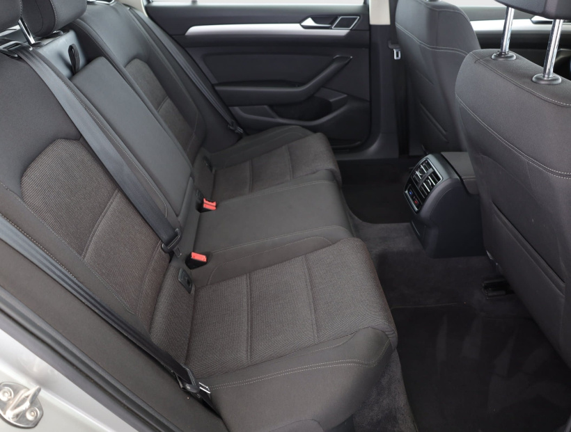 Volkswagen Passat, 2015