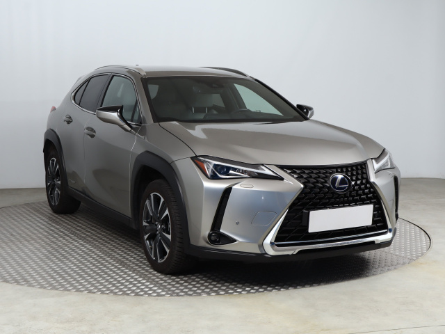 Lexus UX 2022