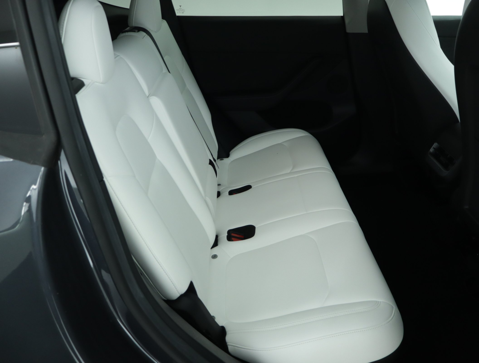 Tesla Model Y - 2023