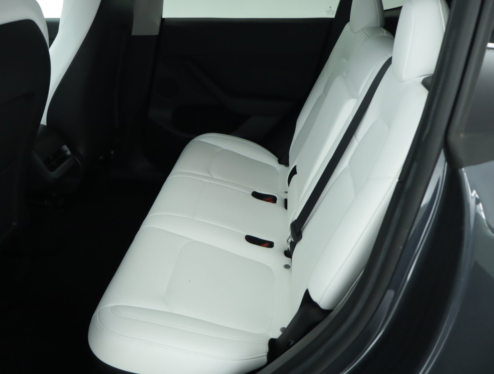 Tesla Model Y - 2023