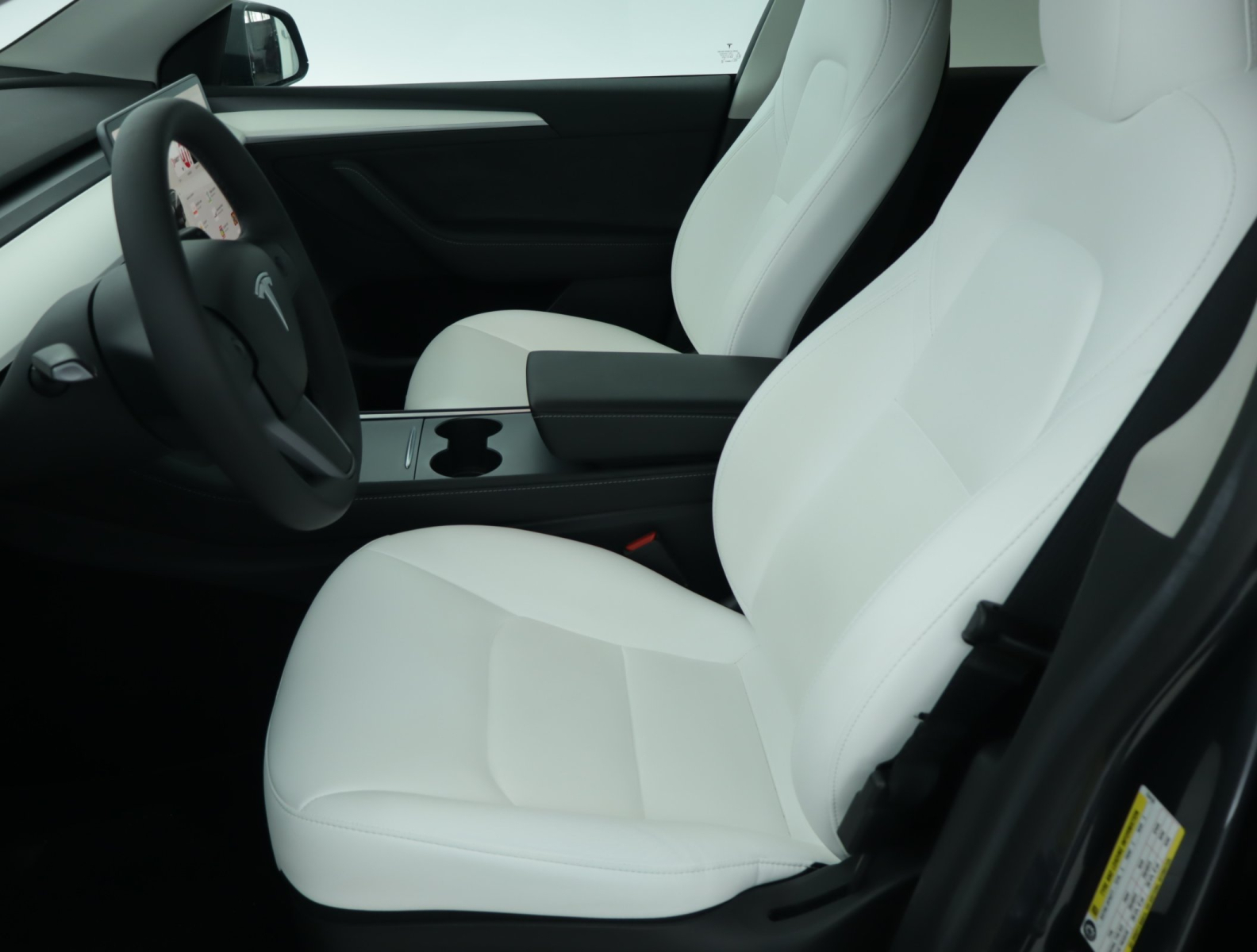 Tesla Model Y - 2023