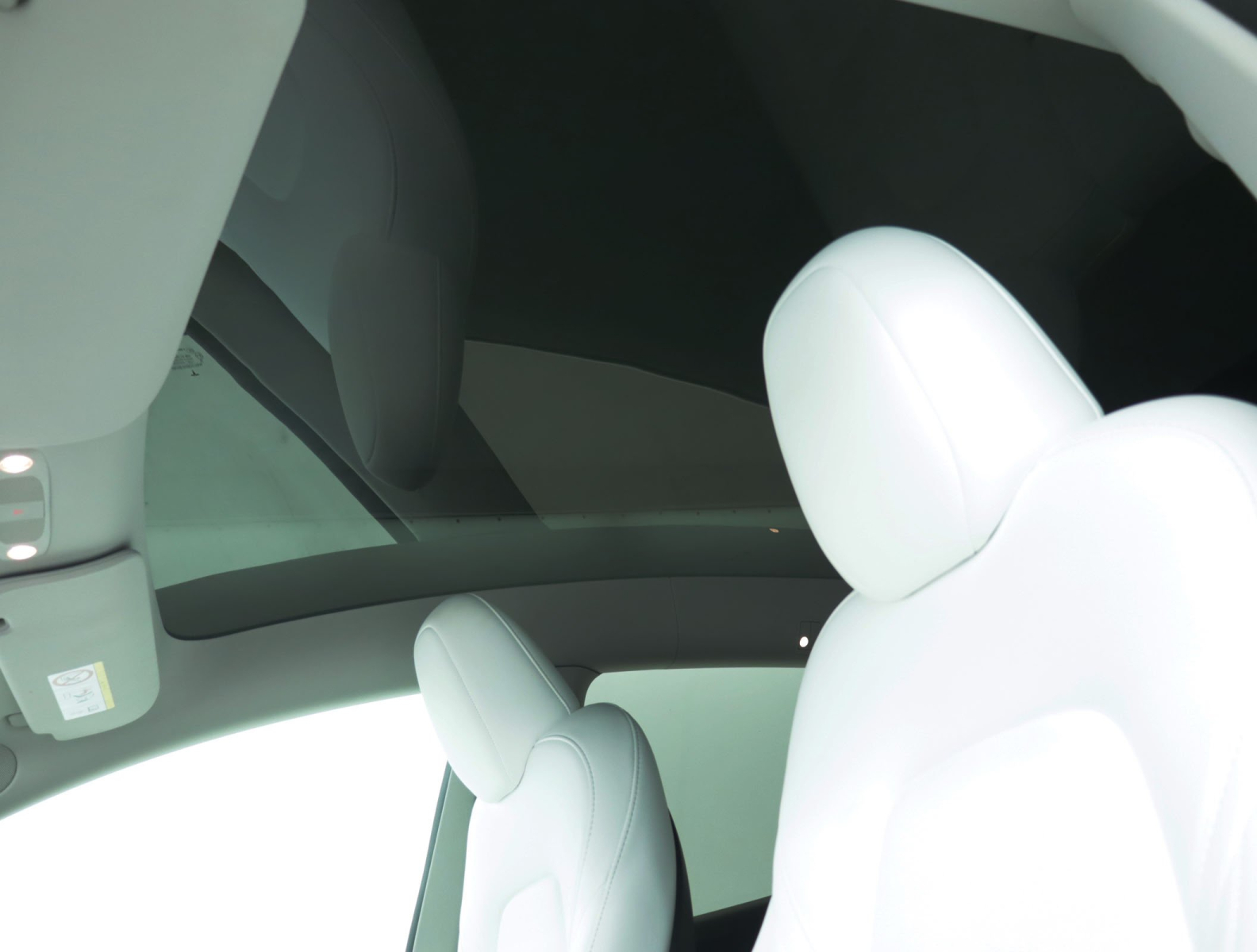 Tesla Model Y - 2023