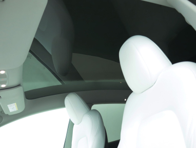Tesla Model Y - 2023